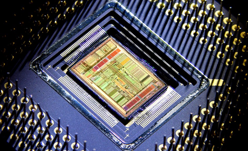DEC Alpha 21066-AA CPU die shot