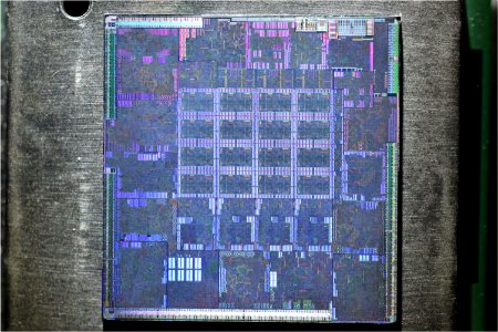 ATI R600 die shot