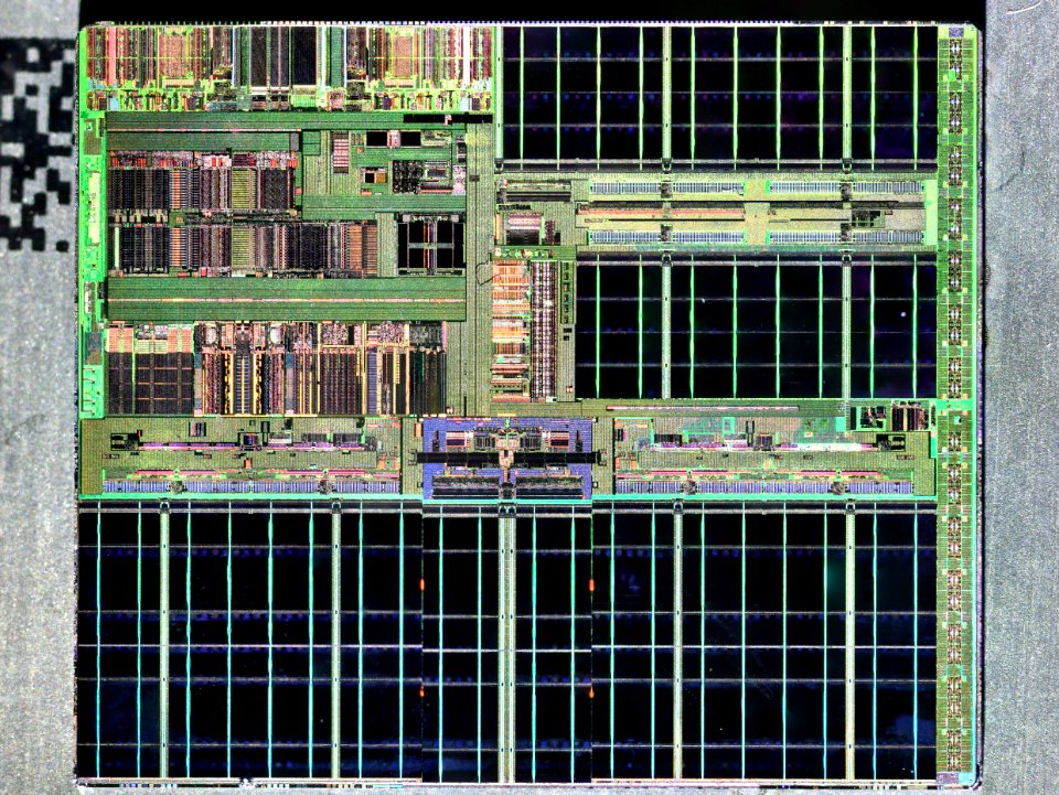 HP PA-8700 die shot - etched