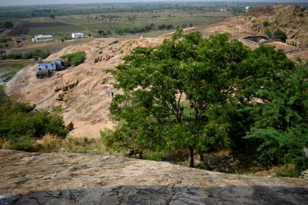 Kalugumalai Vettuvan Koil photo