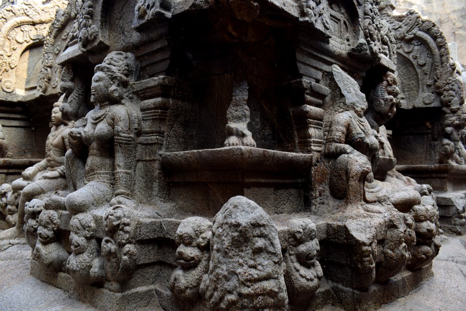 Kalugumalai Vettuvan Koil