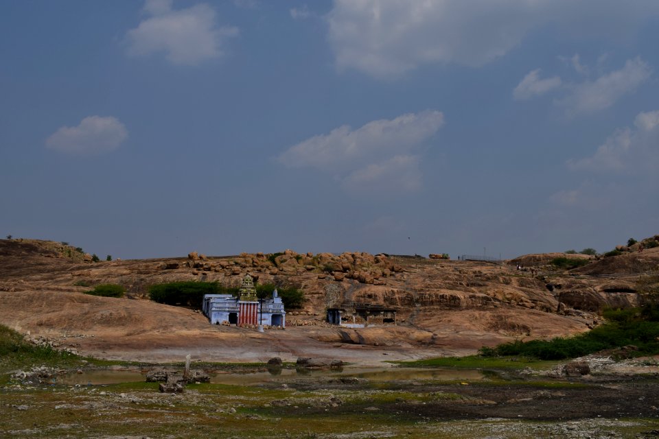 Kalugumalai Vettuvan Koil