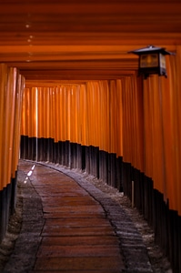 Building fushimi inari shrine red