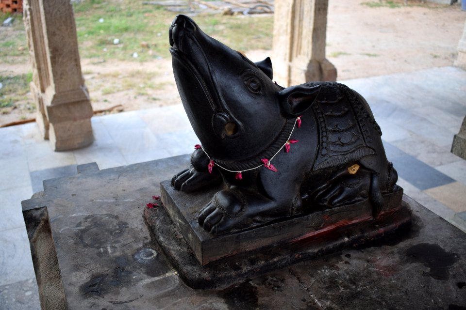 Manimoorthiswara Uchishta Ganapaty temple Tirunelveli