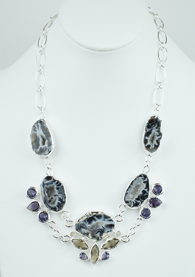 Necklace choker silver