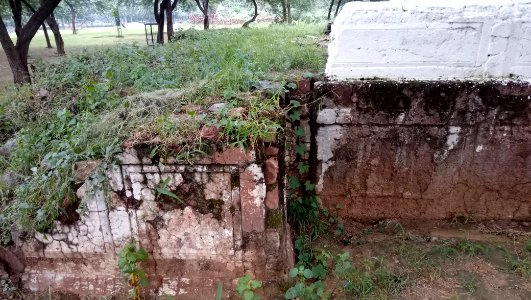 Sultangarhi tomb photo