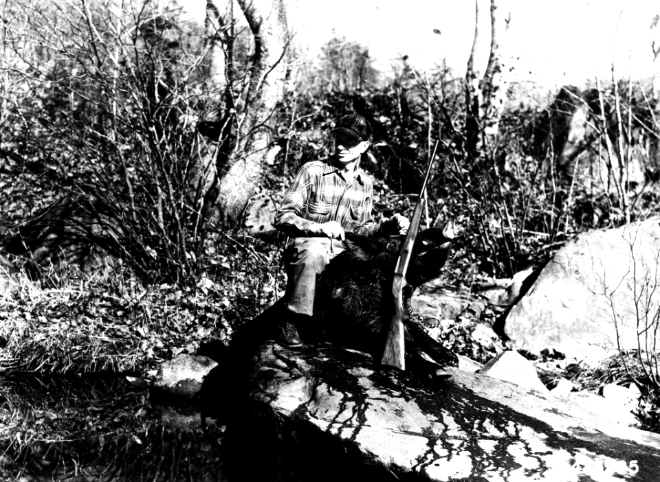 19441116-FS-Cherokee-GKS-433225