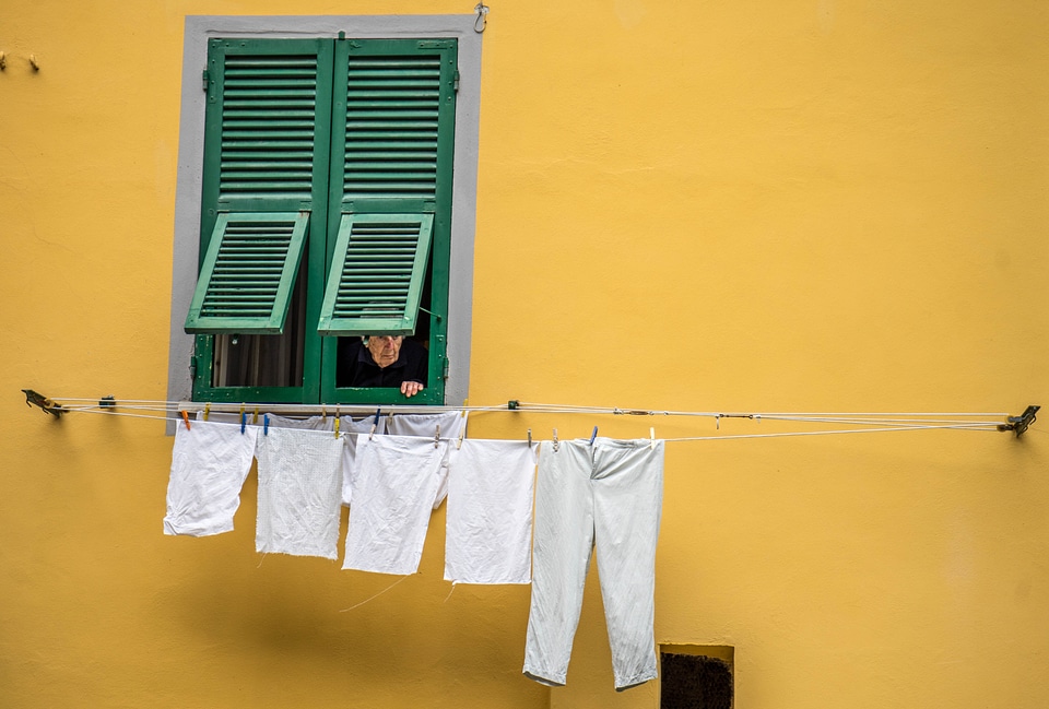 People laundry clothesline