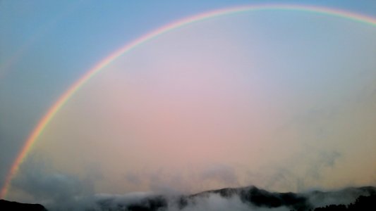 天一國 7年 8月7日 (September 05, 2019) double rainbow 18:52PM *The direction of the mountains is East