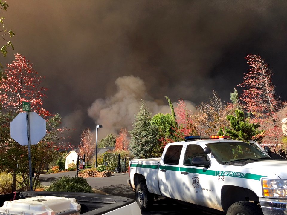 20181116-FS-LEICampFire-TH-018