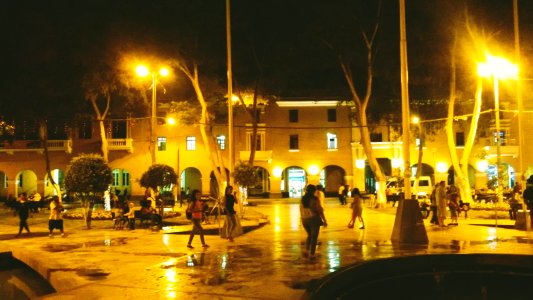Charcos en la plaza