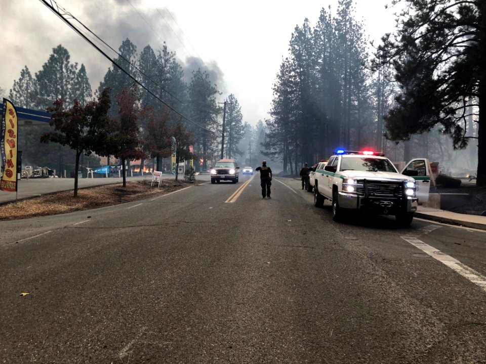 20181116-FS-LEICampFire-TH-023