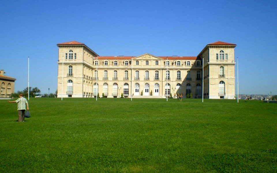 Palais Du Pharo (2)