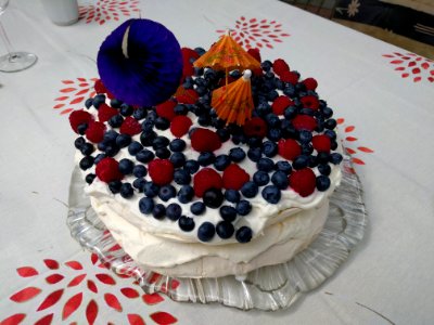 Meringue cake photo