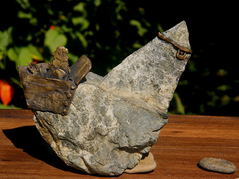 Sculpture metal stone
