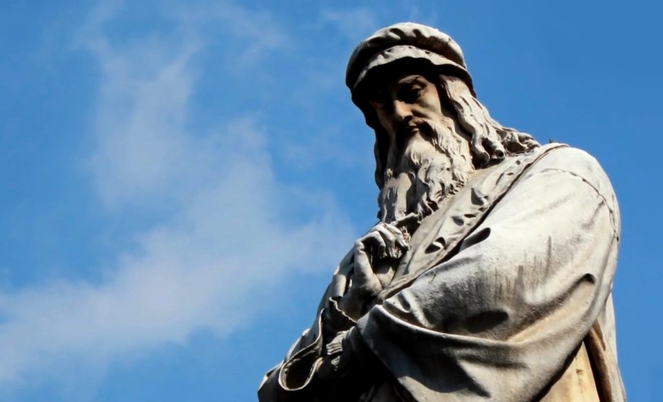 Milan Leonardo da Vinci Statue