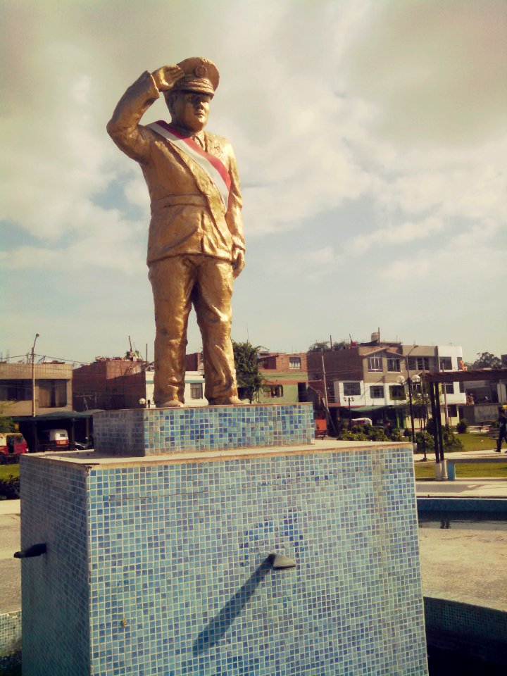 Plaza Juan Velazco Alvarado, Urb. La Palma