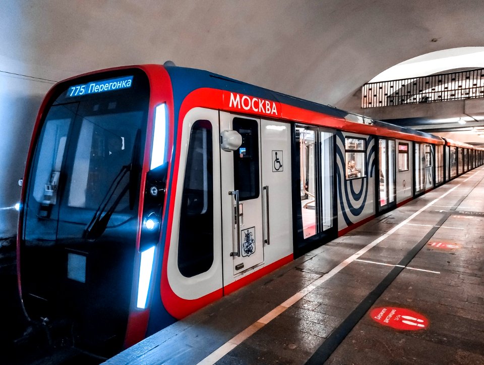 distilling a new futuristic subway train 81-775/776/777 moscow 2020 from solntsevo depot to kaluzhskoye depot