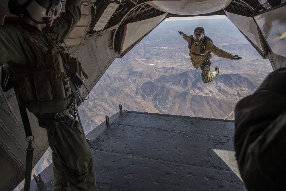 Parachuting military training