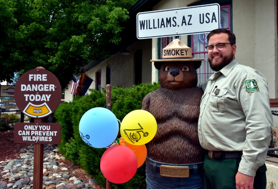 smokey-bear-75th-birthday-celebration-at-the-city-of-williams-visitors-center-2019 48506096732 o