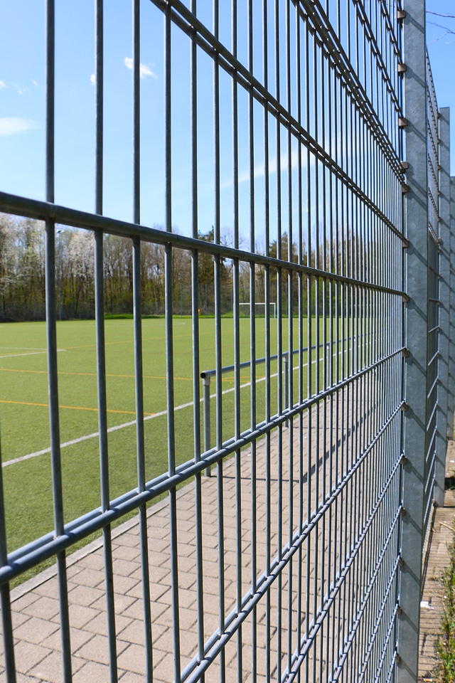 Football pitch rush lines
