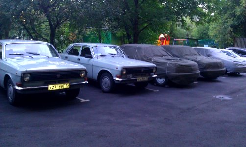 cars volga 31105 covered  by homemade car cover