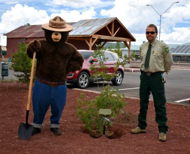 smokey-bear-75th-birthday-celebration-at-the-city-of-williams-visitors-center-2019 48506005216 o