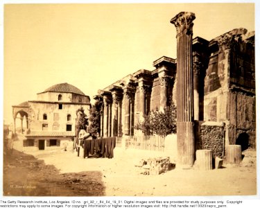 Η Βιβλιοθήκη του Αδριανού και το Τζαμί Τζισταράκη