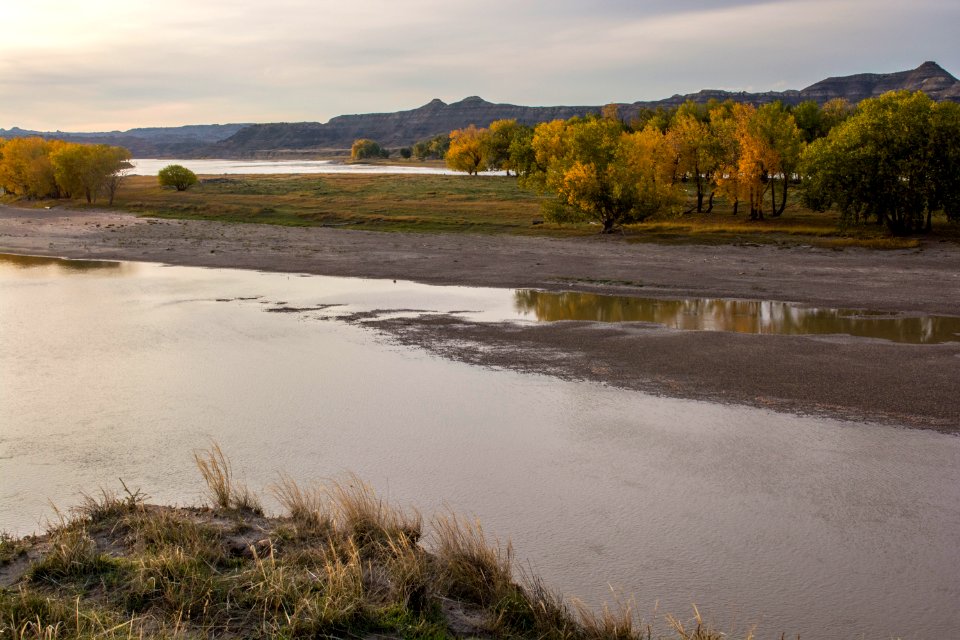 Yellowstone River Badlands FAS 03