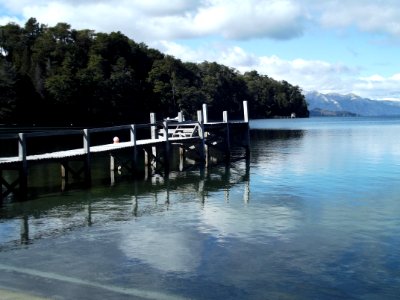 Puente y Lago photo