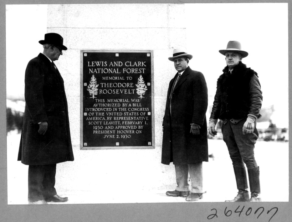 19311025-FS-Lewis & Clark-KDS-264077