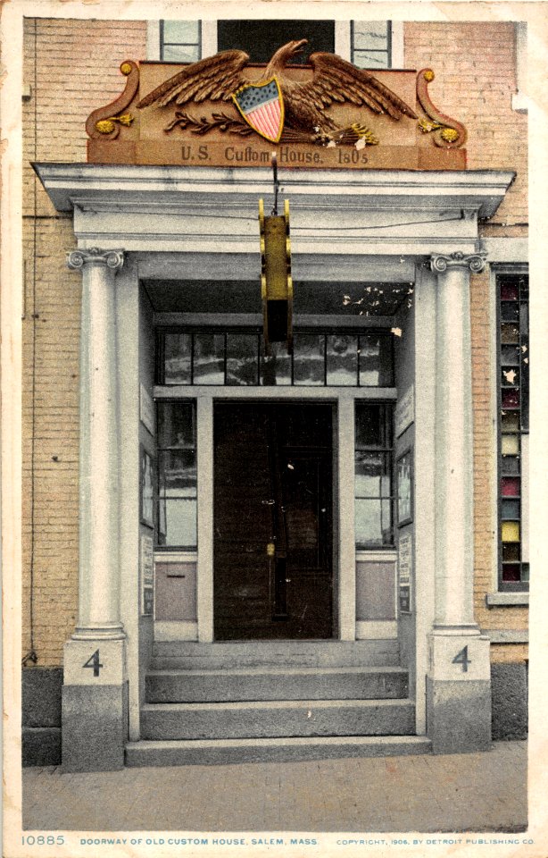 10885 DOORWAY OF OLD CUSTOM HOUSE SALEM MASSACHUSETTS