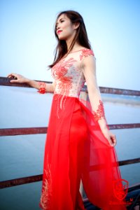 Áo dài cầu Long Biên zeus studio