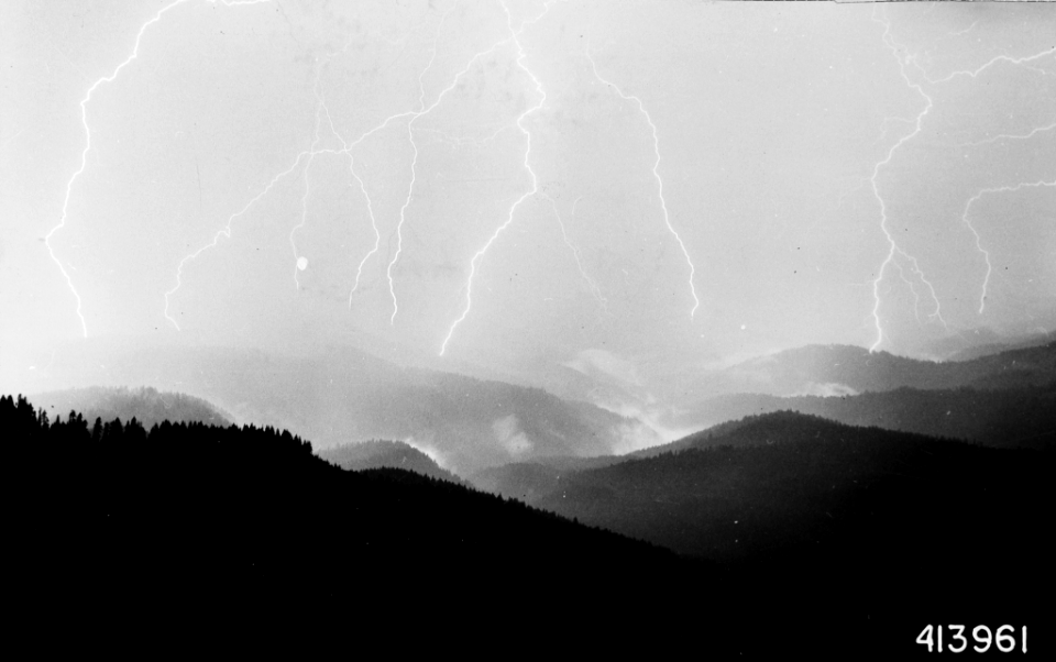 19410716-FS-Umpqua-JBS-413961