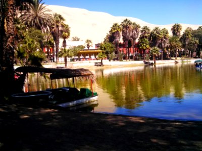 Laguna de Huacachina photo