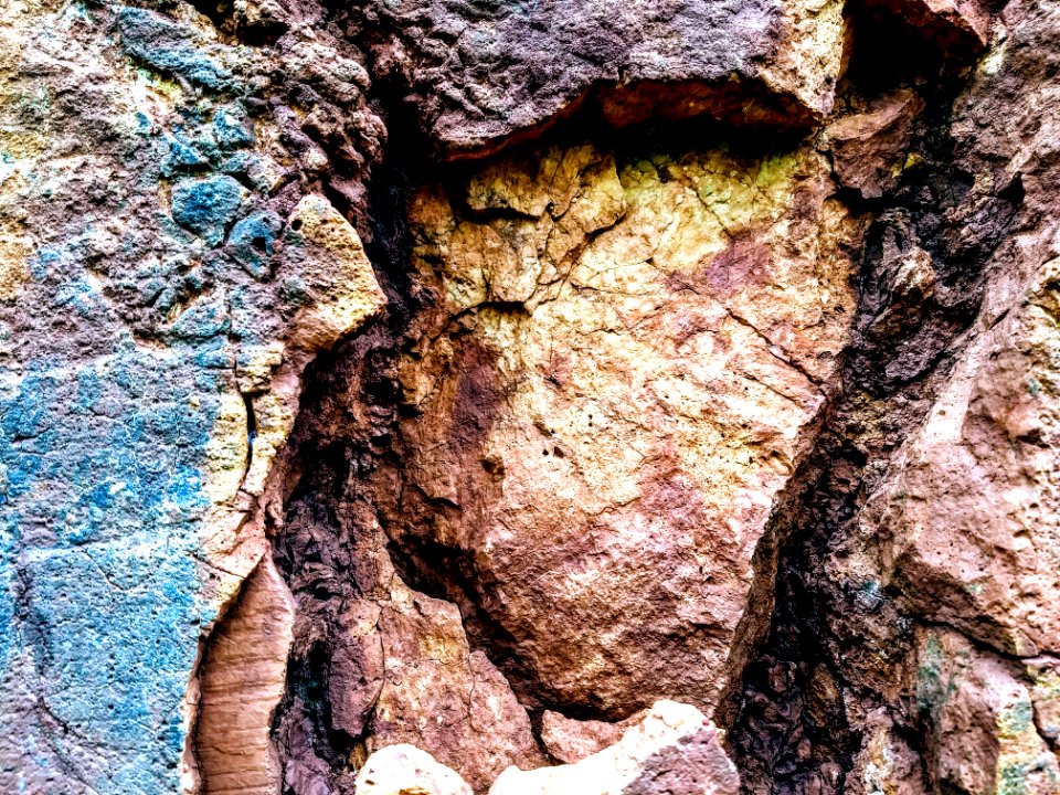 Limestone strikes