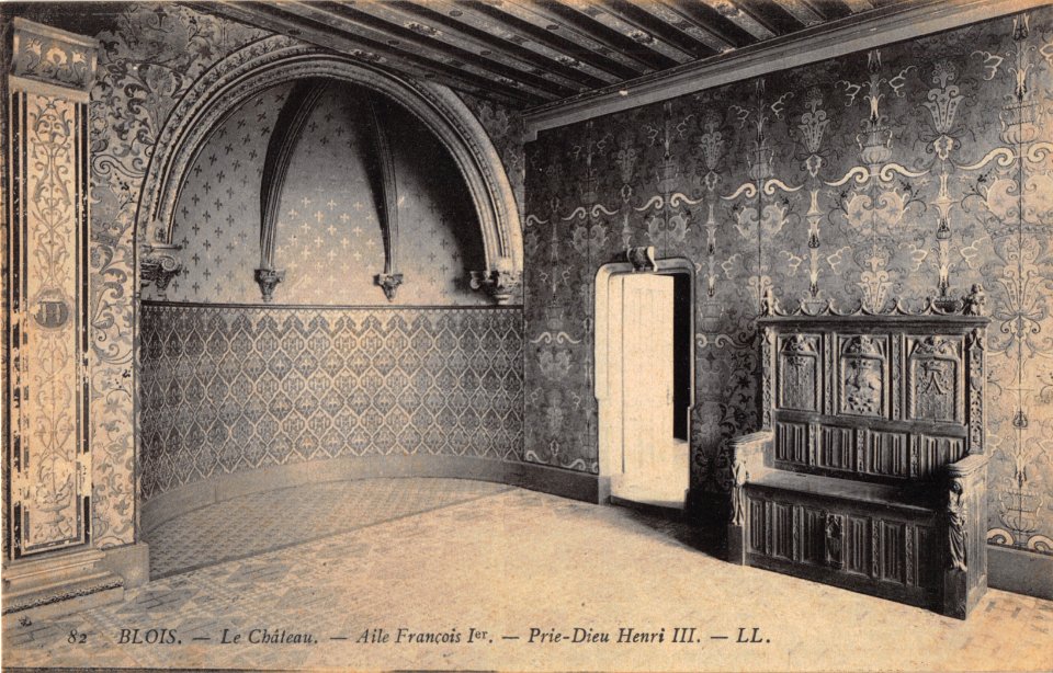 82 BLOIS - LE CHATEAU - AILE FRANCOIS 1ER - PRIE -DIEU HENRI III