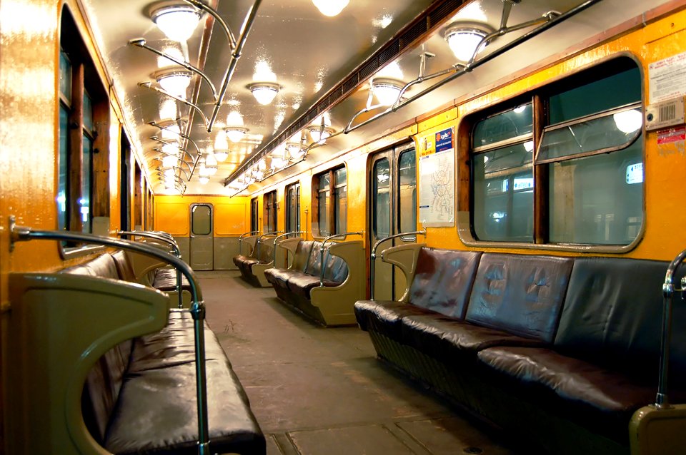 inside  metro train  type e  №3605