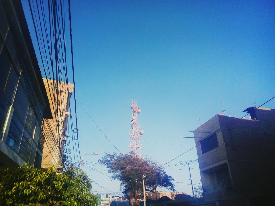 Torre de comunicaciones, otro punto de vista