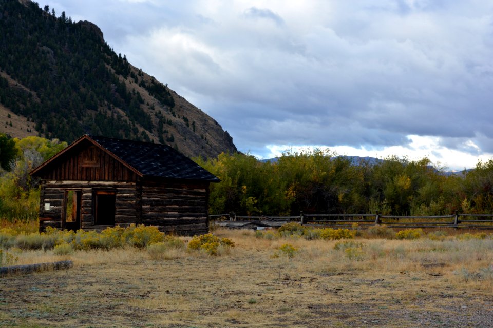 Henneberry House and Surrounding Area