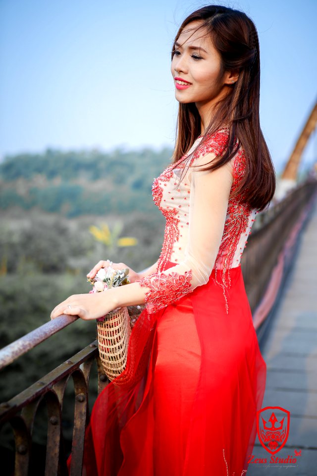 Áo dài cầu Long Biên zeus studio
