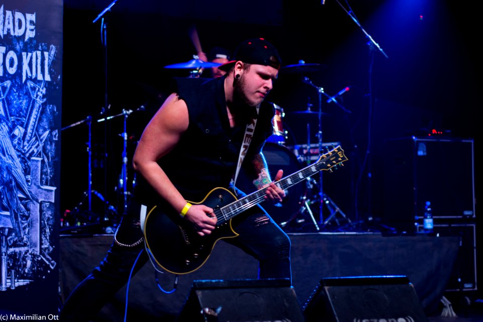 Serenade to kill gitarrist