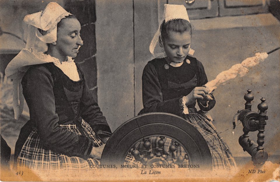 413 COUTUMES, MOEURS ET COSTUMES BRETONS - LA LECON