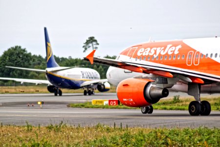 Easyjet vs Ryanair 737 & a319 Lowcost
