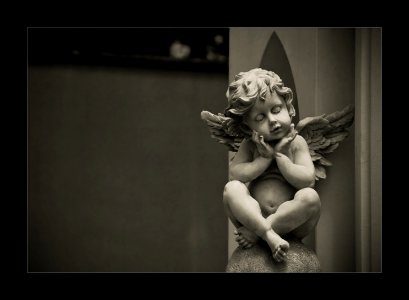 Cemetery Angel (Goult) photo