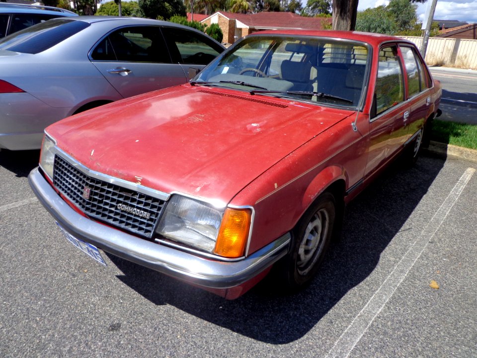 Holden Commodore VC L