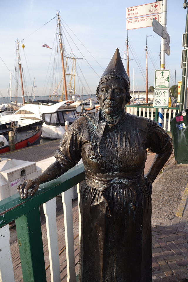 Holland bronze figure metal