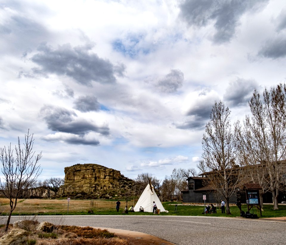 Pretty Shield Foundation Teepee Build