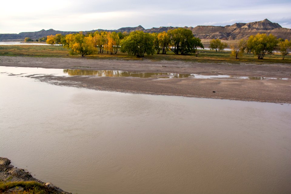 Yellowstone River Badlands FAS 07
