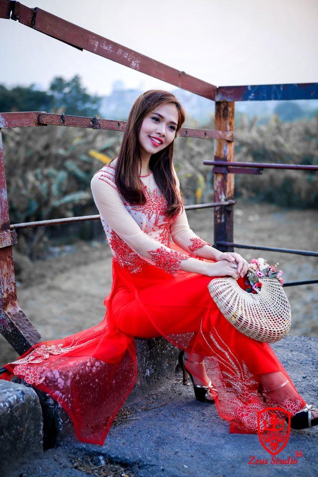 Áo dài cầu Long Biên zeus studio